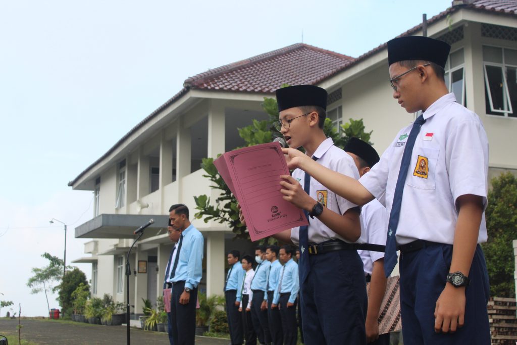 upacara peringatan hari kesaktian pancasila