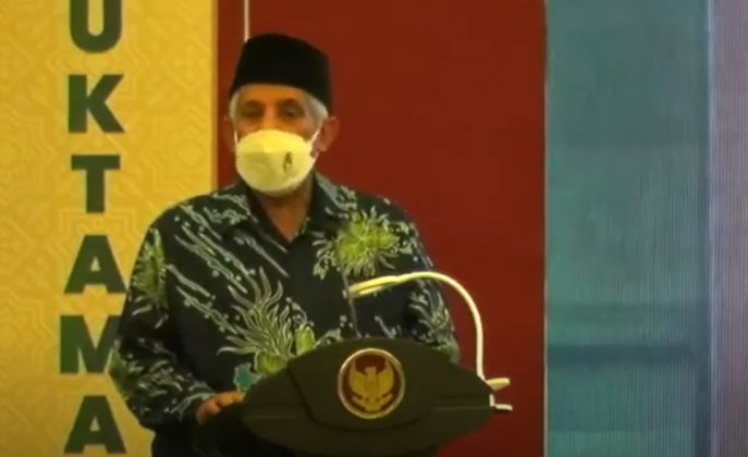 Ketua Umum PP Al Irsyad Al Islamiyyah sedang sambutan di Muktamar Al Irsyad