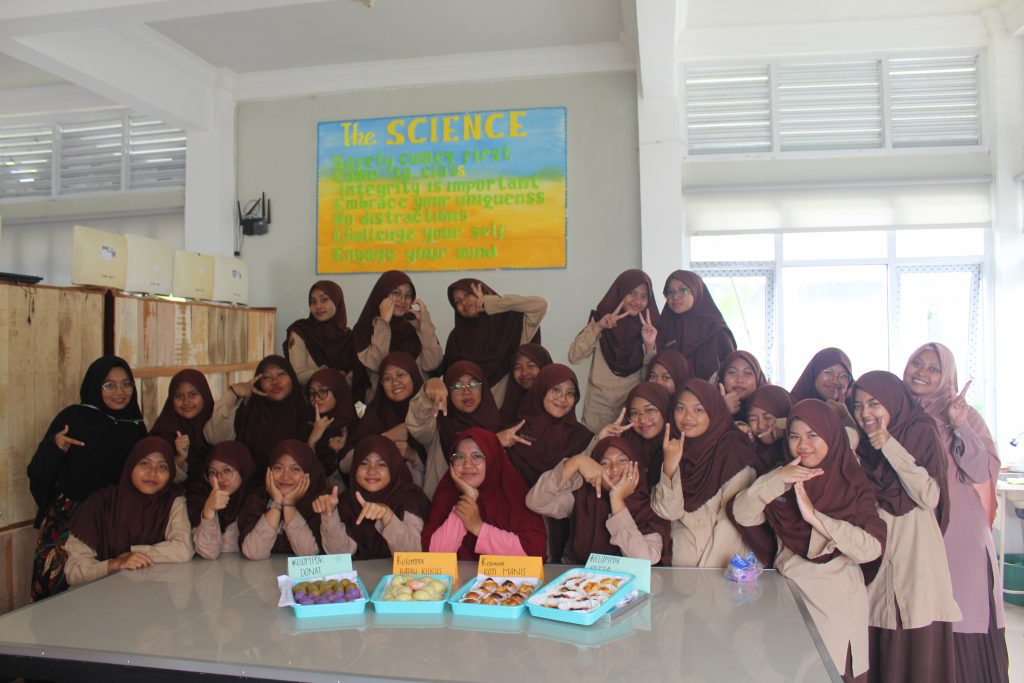 Foto bersama setelah praktik