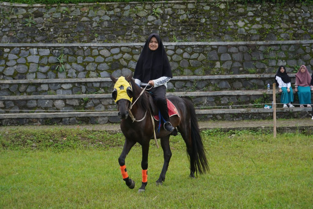 Serunya menjajal kuda di AABS Purwokerto