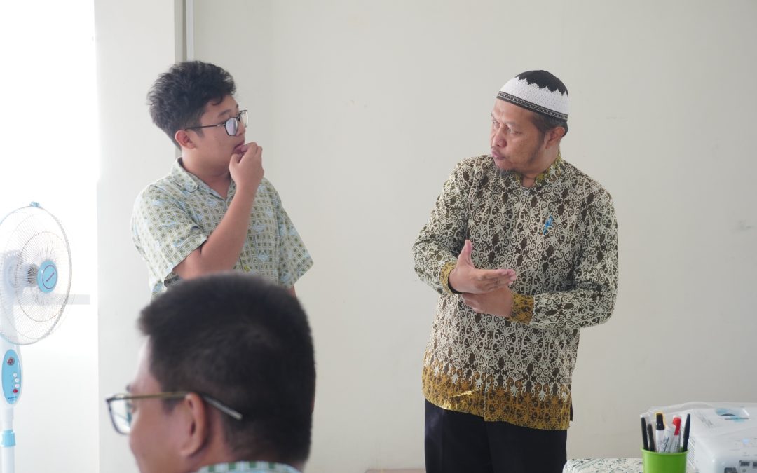Asah Keterampilan Public Speaking Bersama Kang Imung, Pendongeng Islami