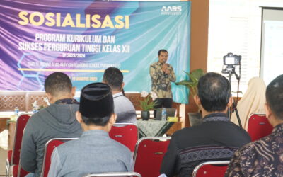 Sosialisasi Program Kurikulum Sukses Perguruan Tinggi Kelas XII