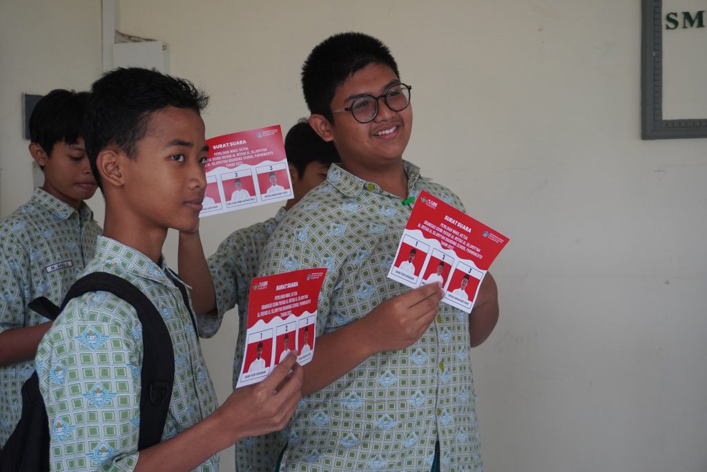 Siswa SMP berpartisipasi dalam pemilu OSMAA