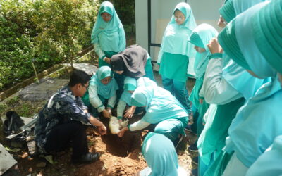Praktik Dzabihah, Siswa SMP AABS Antusias Melakukan Penyembelihan Hewan