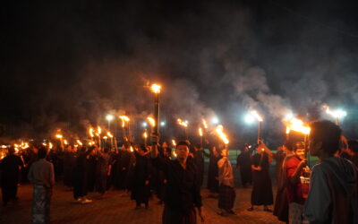 Sambut Lebaran, Siswa AABS Takbir Keliling Bawa Obor